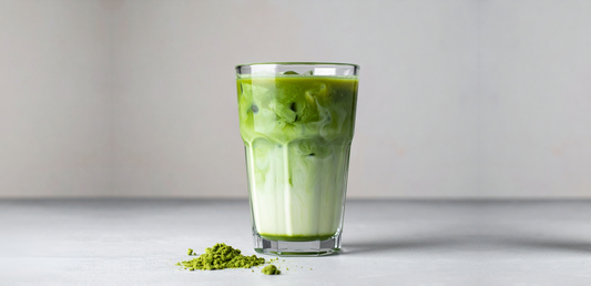 Matcha Iced Latte 🧊  Dein Sommerklassiker mit Stil